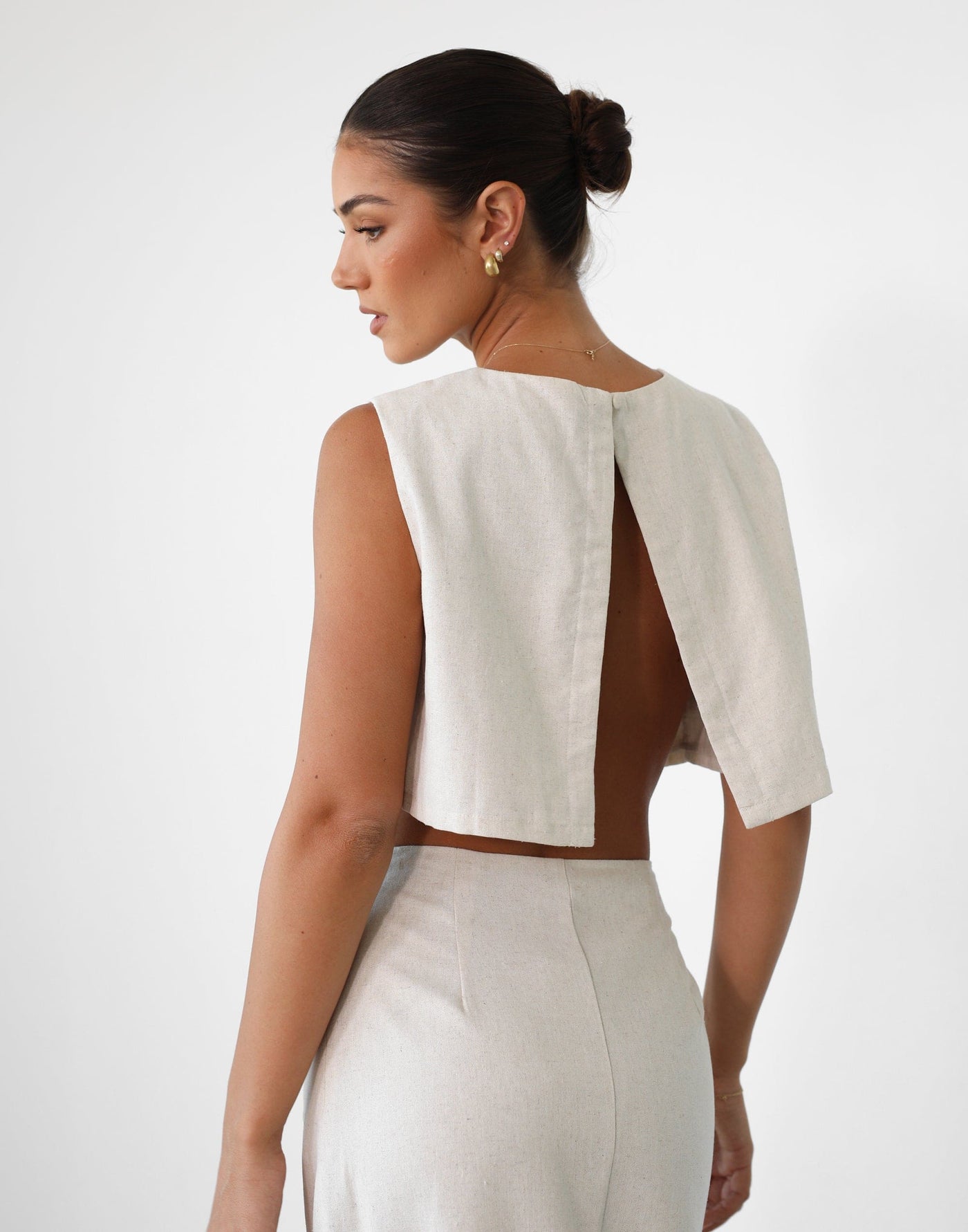 Como Linen Top (Oat) - Open Back Linen Top - Women's Top - Charcoal Clothing