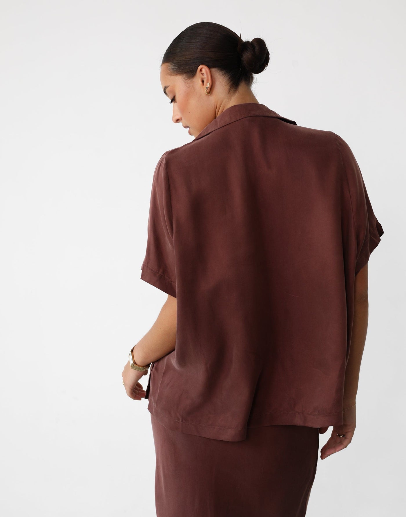 Amalie Shirt (Chestnut) - Cocoa Brown Short Sleeve Button Up Cupro Shirt - Women's Top - Charcoal Clothing
