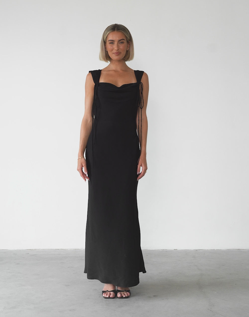 Pichola Maxi Dress (Black)